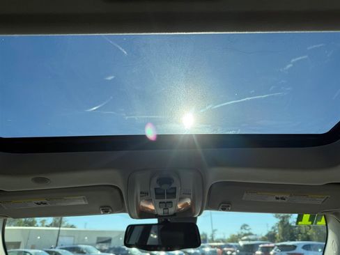 Used 2011 GMC Terrain SLT image 10