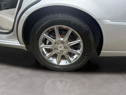 Used 2011 Cadillac DTS Luxury image 15