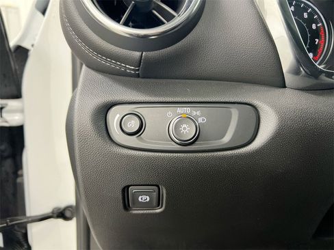 Used 2024 Chevrolet Blazer LT w/ Convenience Package image 17