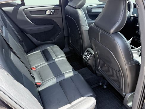 Used 2021 Volvo XC40 T5 Inscription w/ Climate Package AWD/4WD image 43