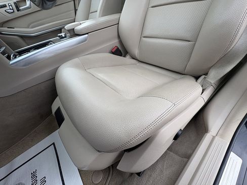 Used 2014 Mercedes-Benz E 350 4MATIC Sedan image 35