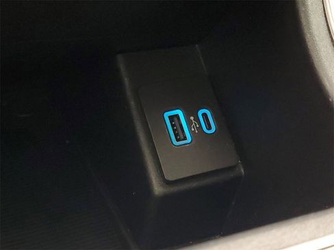 Used 2023 Ford Edge SEL image 22