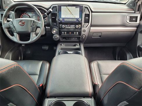 Used 2024 Nissan Titan PRO-4X w/ Pro-4x Convenience Package image 17