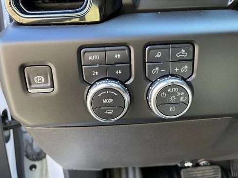 Used 2025 GMC Sierra 1500 AT4X image 14