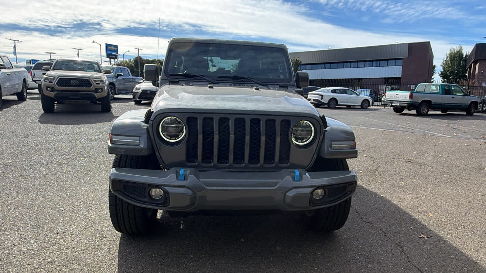 Used 2022 Jeep Wrangler Unlimited Sahara AWD/4WD image 2