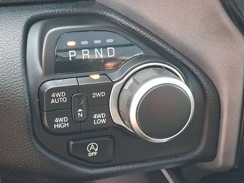 Used 2021 RAM 1500 Big Horn AWD/4WD image 18