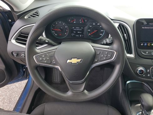 Used 2024 Chevrolet Malibu LT image 17