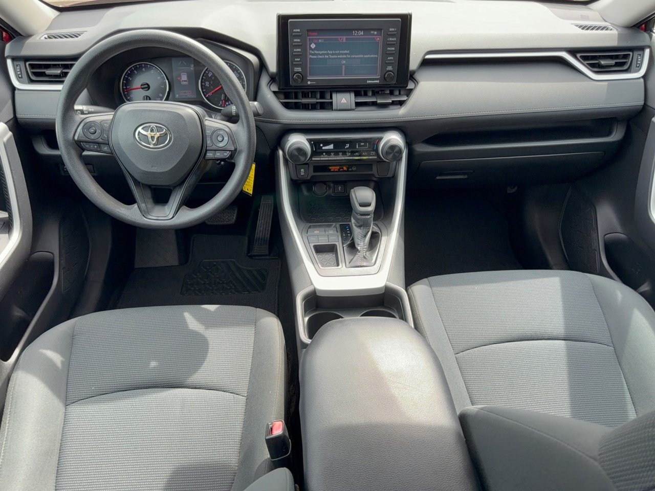 Used 2020 Toyota RAV4 LE FWD image 17