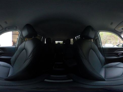 Used 2025 Toyota Grand Highlander FWD image 46