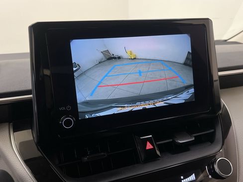 Used 2025 Toyota Corolla LE image 17