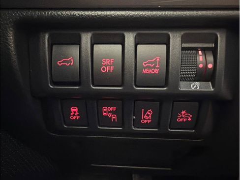 Used 2017 Subaru Outback 3.6R Limited image 24