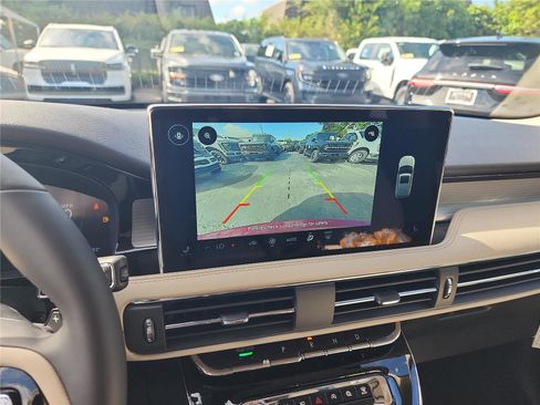 New 2026 Lincoln Corsair Premiere image 36