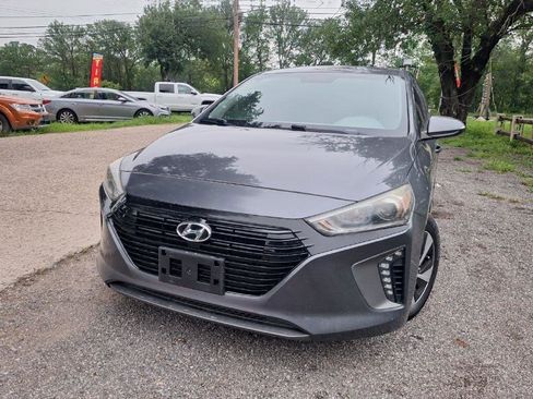 Used 2017 Hyundai Ioniq SEL FWD image 5