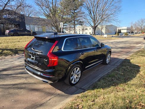 Used 2018 Volvo XC90 T5 Momentum image 8