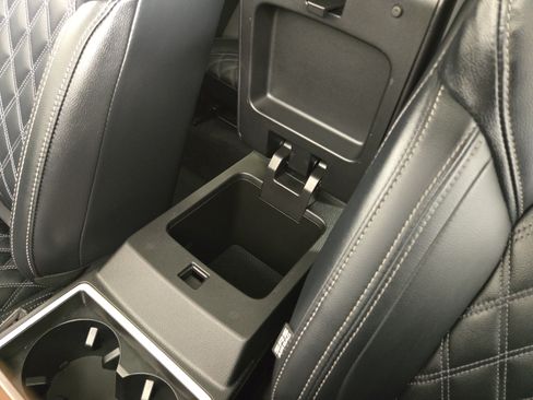 Used 2024 Mitsubishi Outlander SEL AWD/4WD image 30