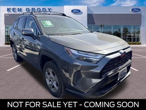 Used 2024 Toyota RAV4 XLE w/ Convenience Package FWD image 1