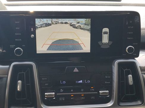 Used 2022 Kia Sorento S FWD image 17