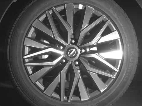 Used 2025 Nissan Altima 2.5 SV image 12