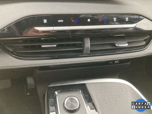 Used 2025 Buick Enclave Preferred image 26