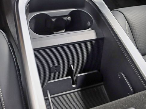 Used 2025 Lucid Air Pure image 28