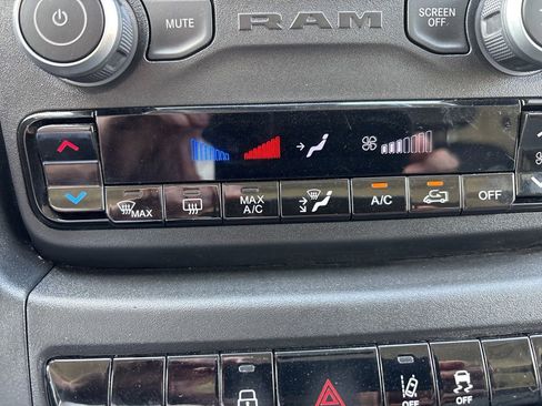 Used 2025 RAM ProMaster 3500 w/ Safety Group FWD image 27