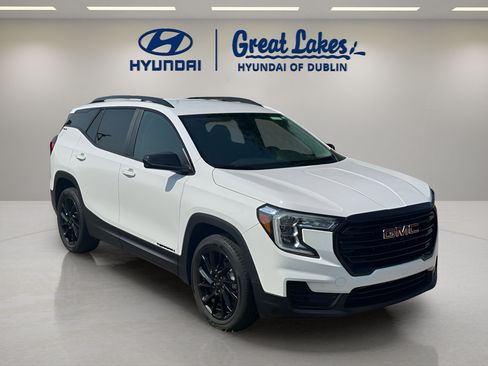 Used 2024 GMC Terrain SLE w/ Elevation Edition FWD image 7