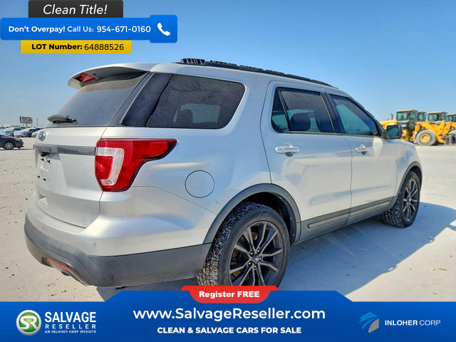 Used 2017 Ford Explorer XLT w/ Equipment Group 202A FWD image 4