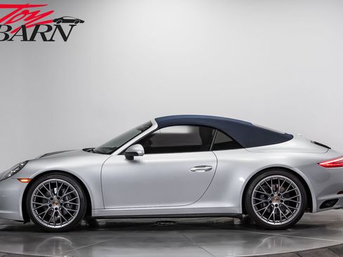 Used 2017 Porsche 911 Carrera 4 AWD/4WD image 10