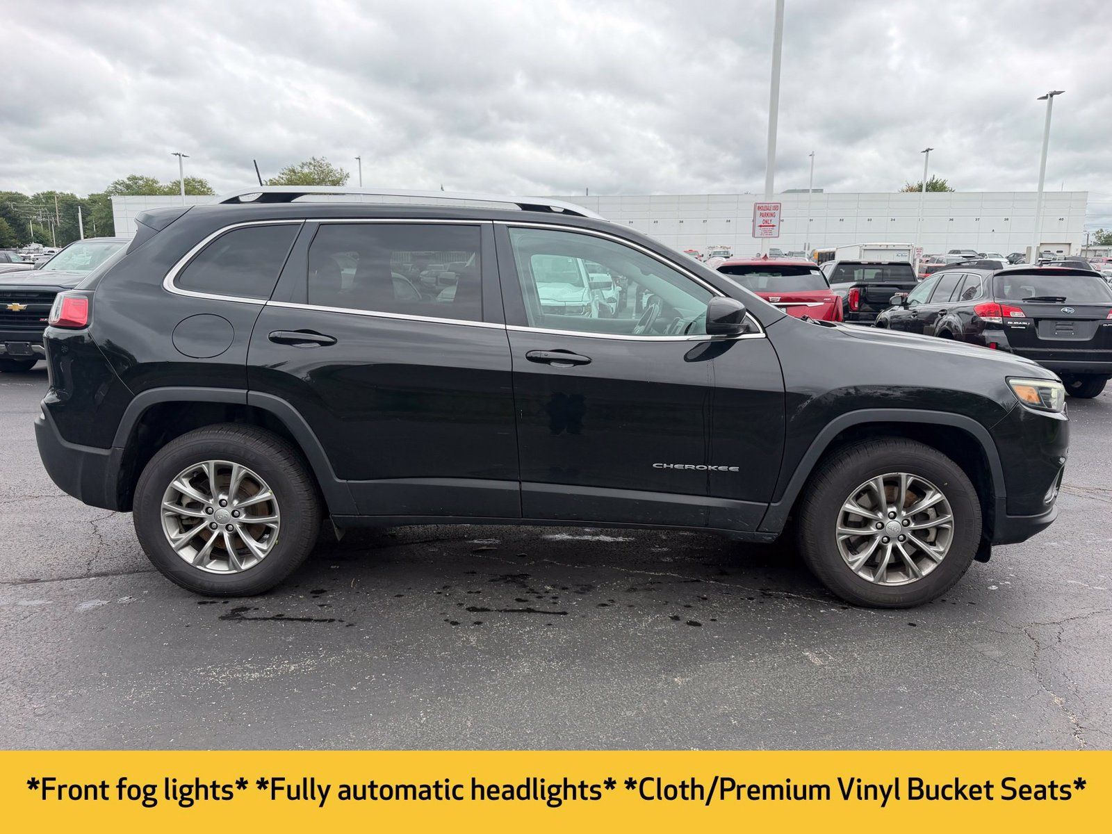 Used 2021 Jeep Cherokee Latitude Plus w/ Sun & Sound Group AWD/4WD image 6