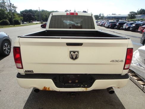 Used 2017 RAM 1500 Express w/ Express Value Package AWD/4WD image 5