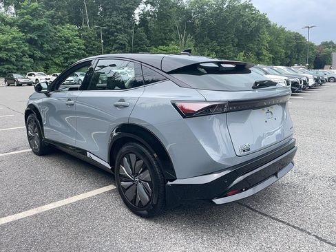 Used 2024 Nissan Ariya AWD image 6