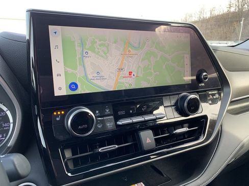 Used 2024 Toyota Highlander XLE image 20