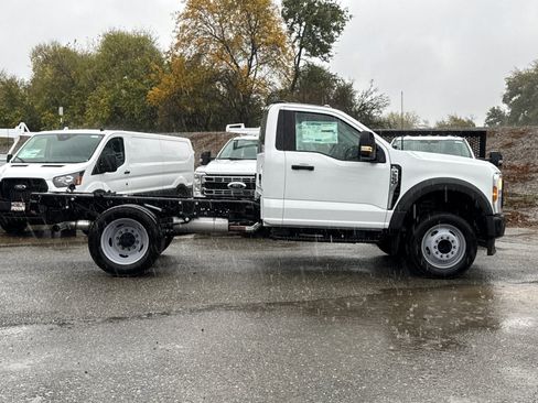 New 2025 Ford F550 XL image 2