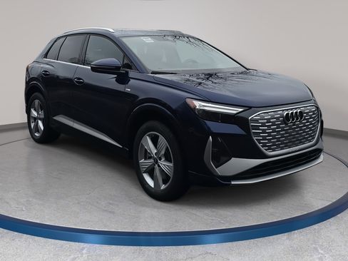 Used 2023 Audi Q4 e-tron Premium Plus w/ Premium Plus image 3