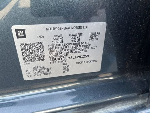 Certified 2020 Chevrolet Silverado 2500 LT w/ All Star Edition AWD/4WD image 11