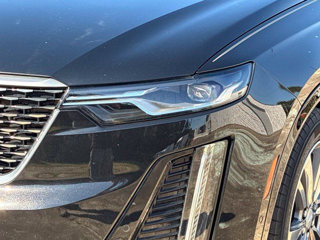 Used 2023 Cadillac XT6 Premium Luxury w/ Technology Package FWD image 11