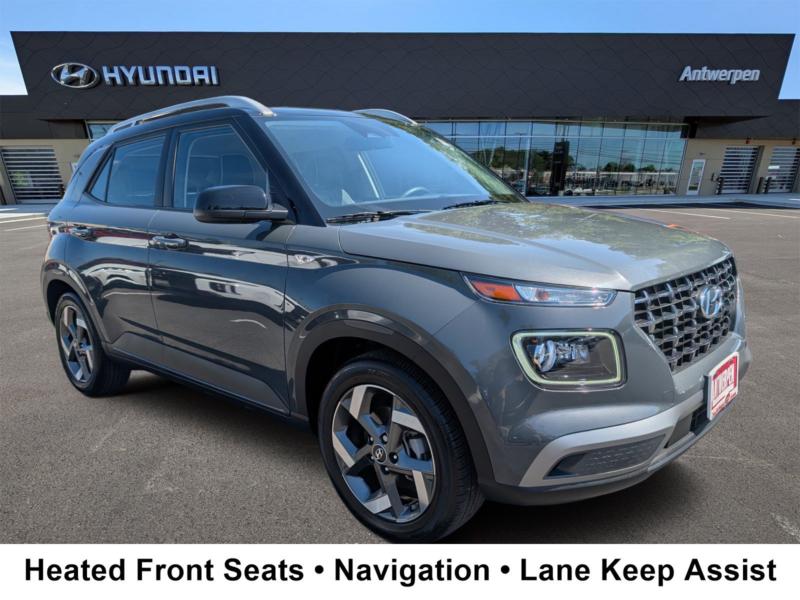 Used 2025 Hyundai Venue Limited FWD image 1