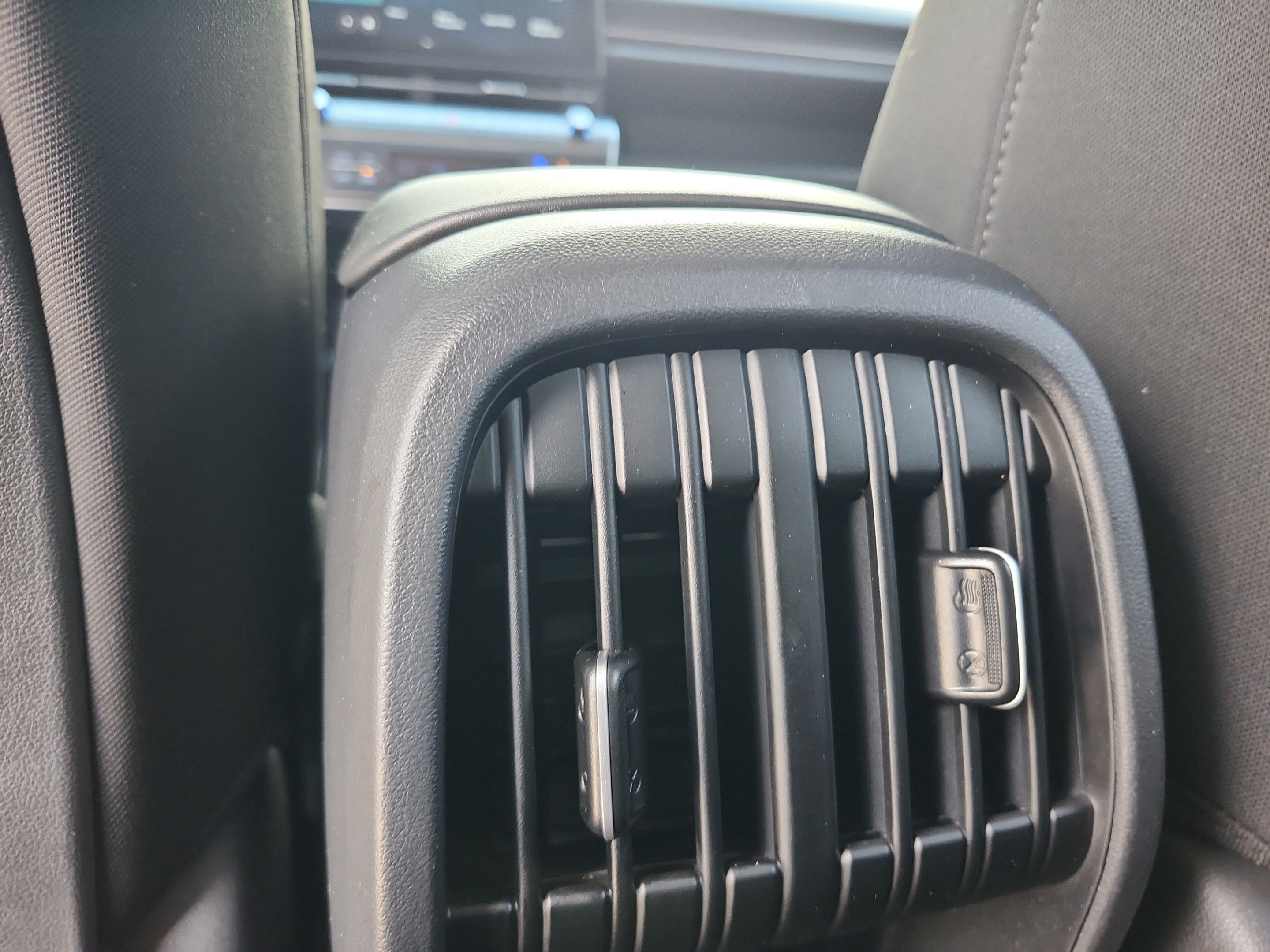 Used 2024 Hyundai Kona SEL FWD image 17