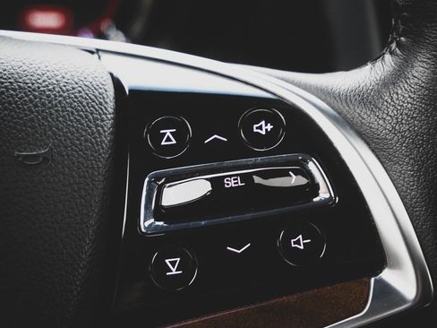 Used 2016 Cadillac Escalade ESV Luxury image 16