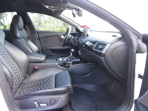 Used 2016 Audi RS 7 Prestige image 18