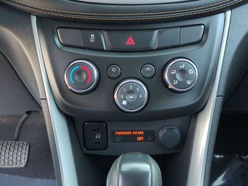 Used 2022 Chevrolet Trax LS w/ Tint and Cruise Package FWD image 18