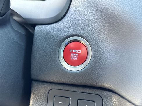 Used 2024 Toyota Tundra Limited image 26