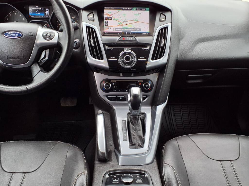Used 2013 Ford Focus Titanium w/ Titanium Handling Pkg FWD image 15