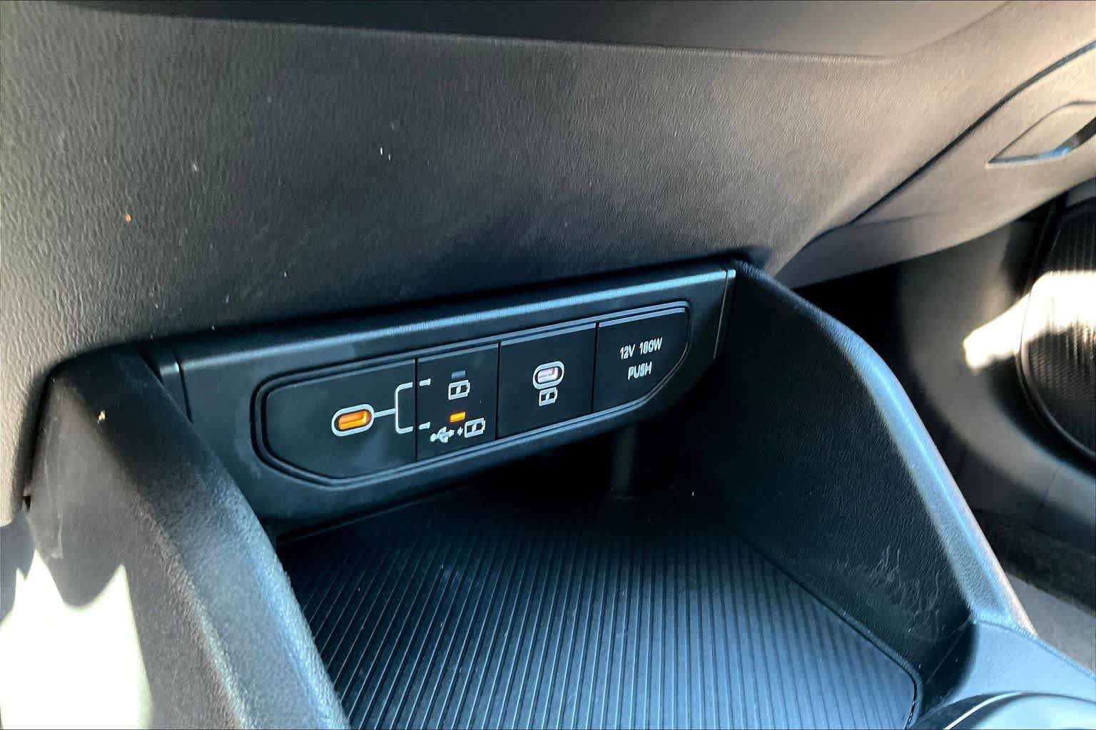 Used 2025 Kia K4 FWD image 32