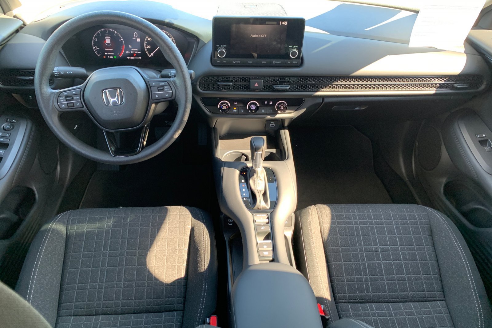 Certified 2025 Honda HR-V LX image 17