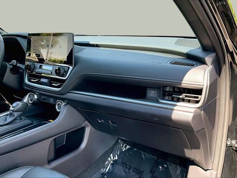 Used 2026 Toyota Grand Highlander AWD Hybrid image 19