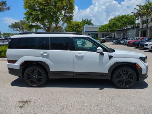 Used 2024 Hyundai Santa Fe Calligraphy AWD/4WD image 3