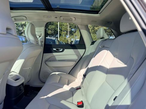 Certified 2024 Volvo XC60 T8 Plus w/ Protection Package Premier image 15
