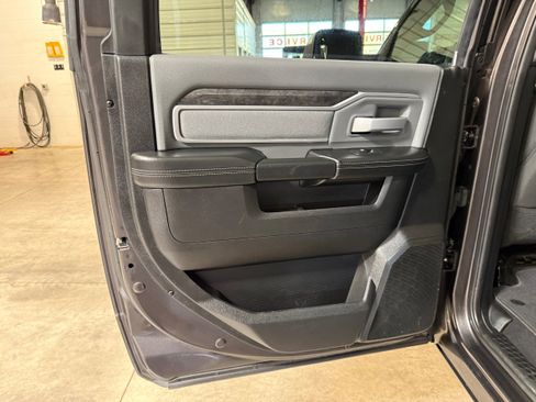 Used 2021 RAM 2500 Big Horn w/ Level 1 Equipment Group image 33