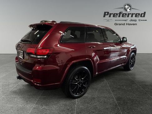 Used 2019 Jeep Grand Cherokee Altitude AWD/4WD image 19